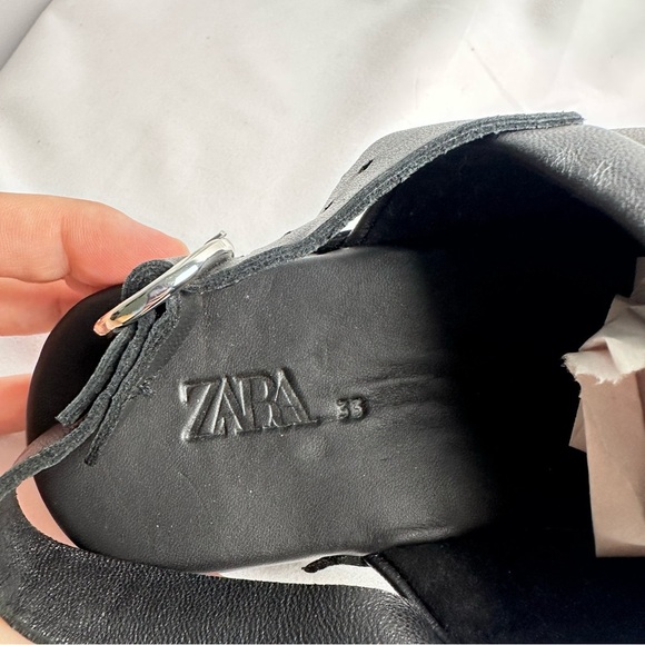 Zara Kids Girls Black Studded Leather Clogs size 33/1.5 Wooden heel lightweight - Picture 9 of 11